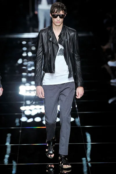Look 12